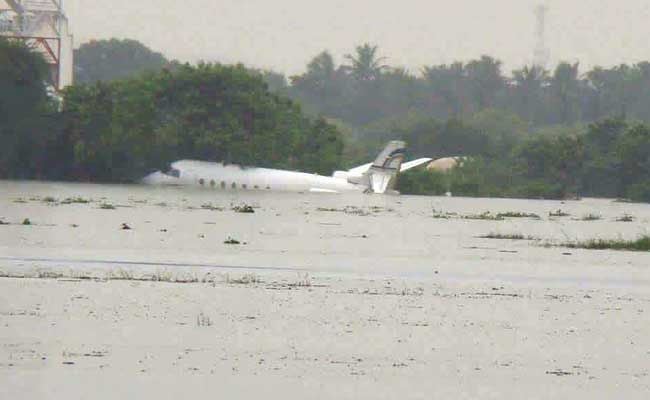 Latest chennai airport floods photos
