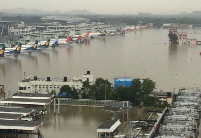 Latest chennai airport floods photos