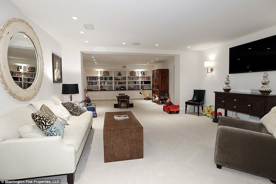 Obamas new House images