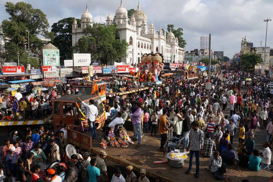 PHOTOS: Ganesh Nimajjanam in Hyderabad