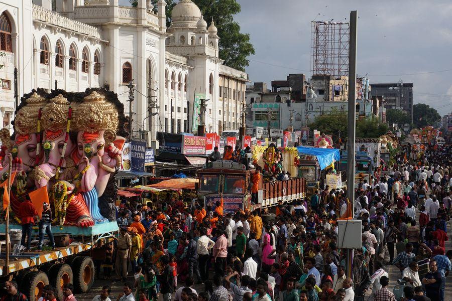 PHOTOS: Ganesh Nimajjanam in Hyderabad