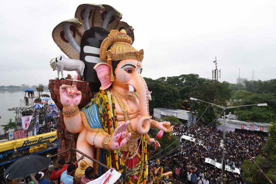 PHOTOS: Ganesh Nimajjanam in Hyderabad