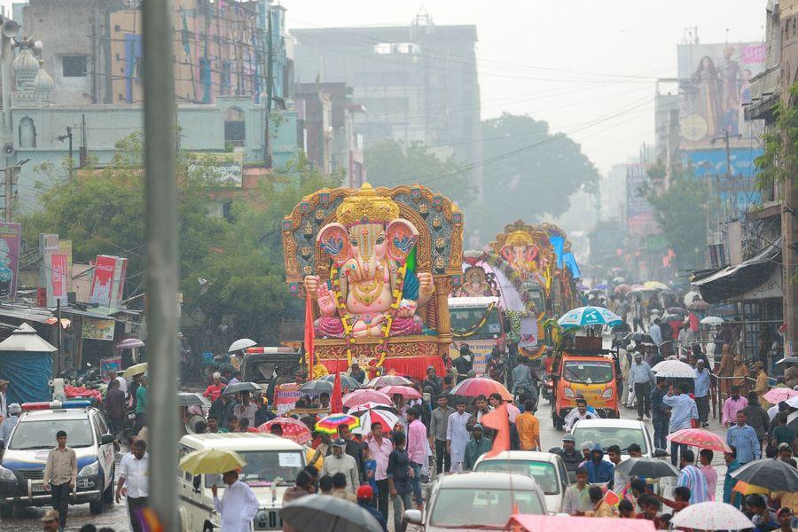 PHOTOS: Ganesh Nimajjanam in Hyderabad