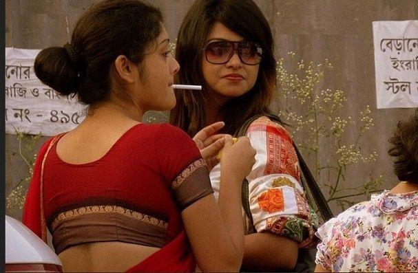 PHOTOS: Indian Girls Smoking & Drinking Alcohol