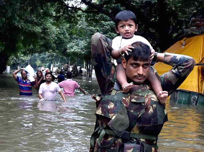 Rare Photos of Chennai Floods  Army  help