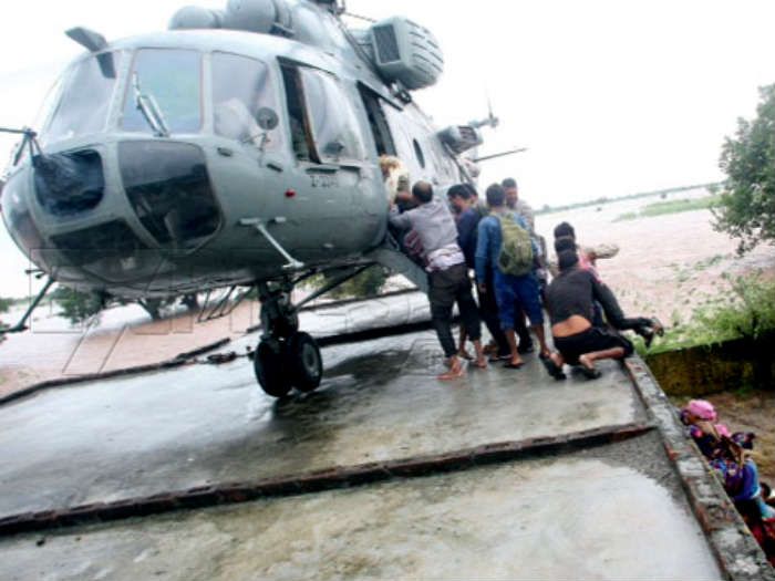 Rare Photos of Chennai Floods  Army  help