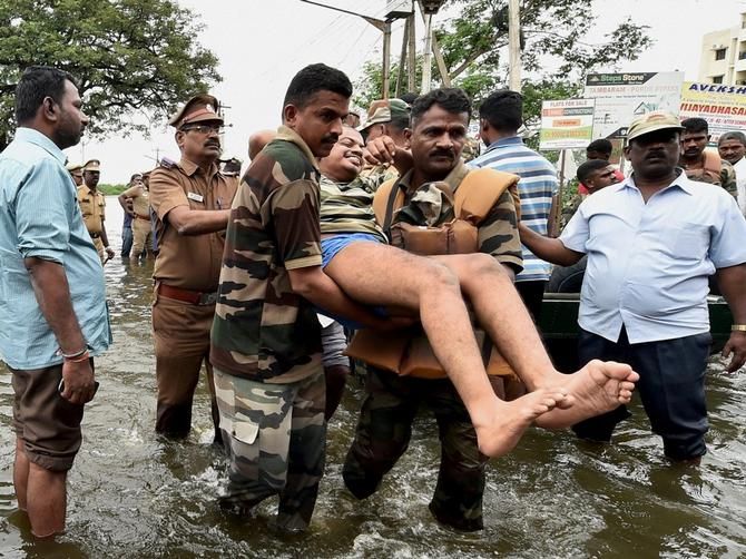 Rare Photos of Chennai Floods  Army  help