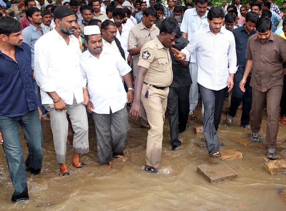 YS Jagan visits flood affected areas in Kadapa