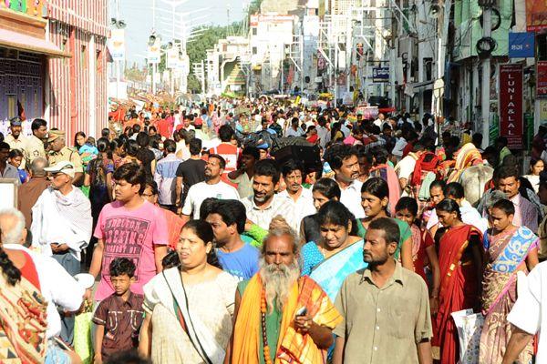 2nd day Krishna Pushkaralu Ghats In telugu states