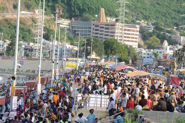 2nd day Krishna Pushkaralu Ghats In telugu states
