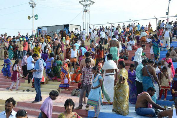 2nd day Krishna Pushkaralu Ghats In telugu states