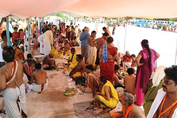 2nd day Krishna Pushkaralu Ghats In telugu states