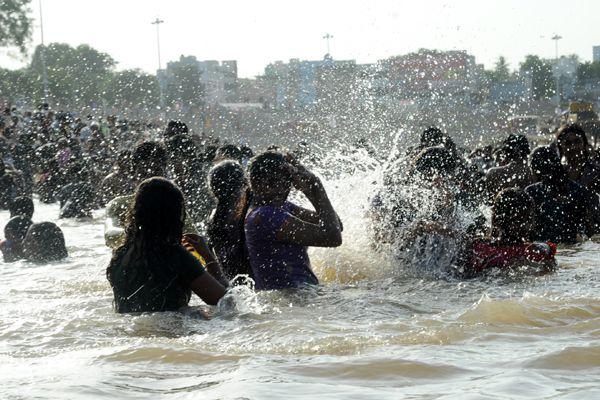 2nd day Krishna Pushkaralu Ghats In telugu states