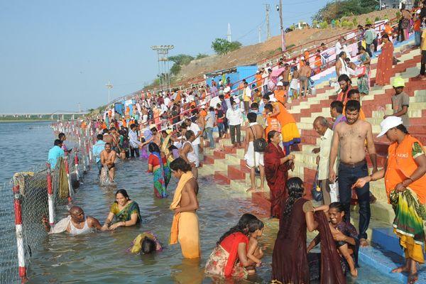 2nd day Krishna Pushkaralu Ghats In telugu states
