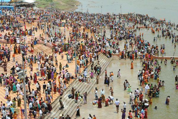 Krishna Pushkaralu In Vijayawada PHOTOS