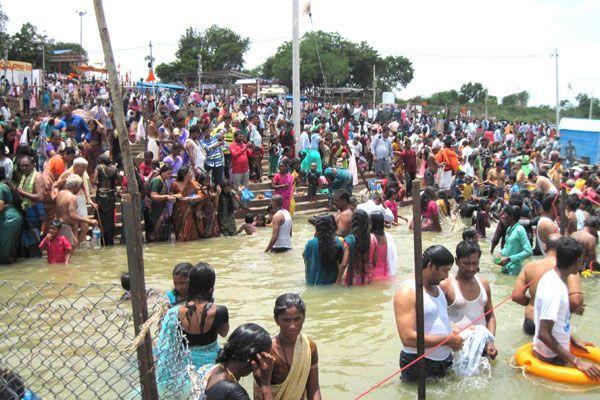 Krishna Pushkaralu In Vijayawada PHOTOS