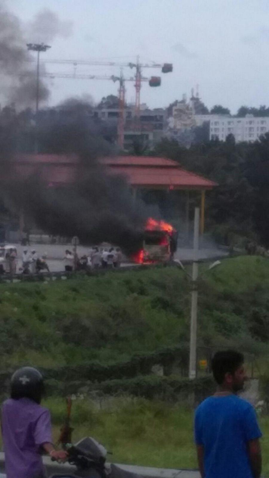 Cauvery row: Violence in Karnataka Photos