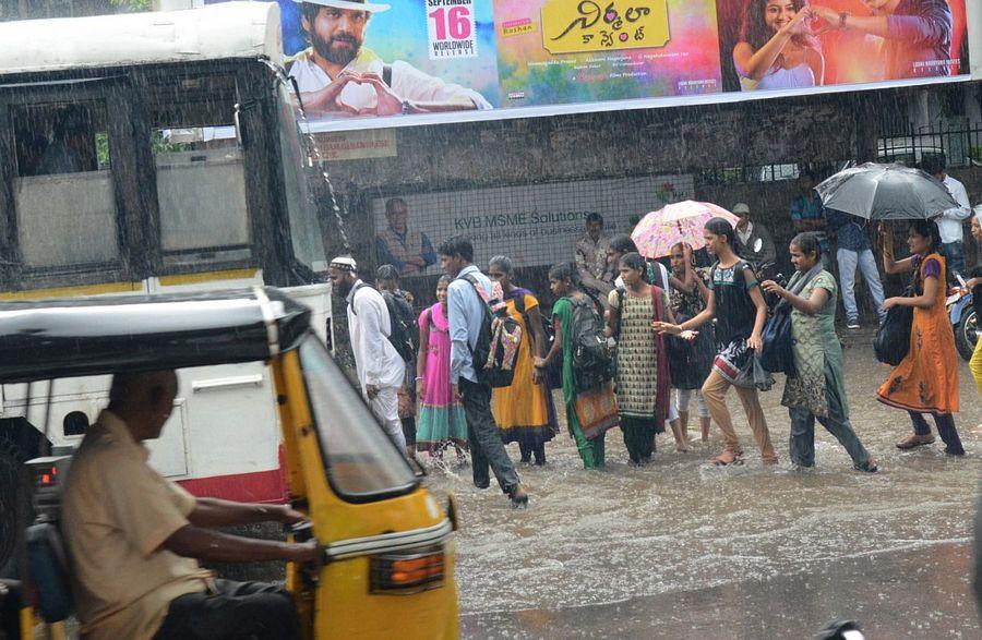 Heavy Rains in Both Telugu States Photos