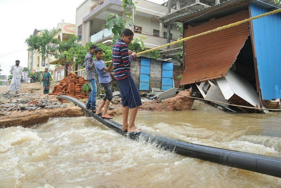 Heavy Rains in Both Telugu States Photos