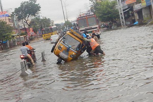 Heavy Rains in Both Telugu States Photos