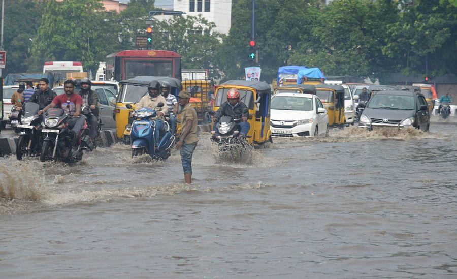 Heavy Rains in Both Telugu States Photos