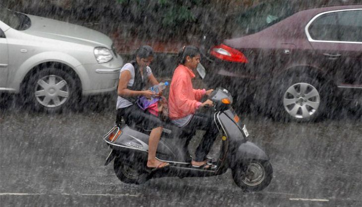 Heavy rain lashes Hyderabad Pictures