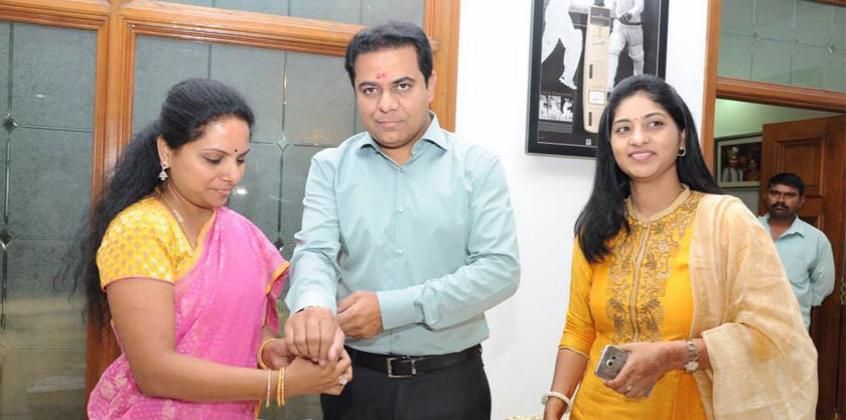 Kavitha Tie Rakhi Ktr Rare Photos