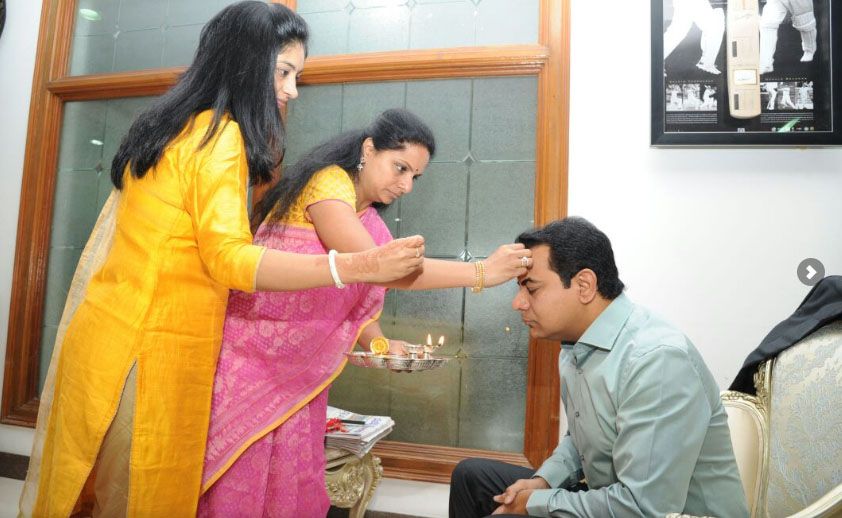 Kavitha Tie Rakhi Ktr Rare Photos