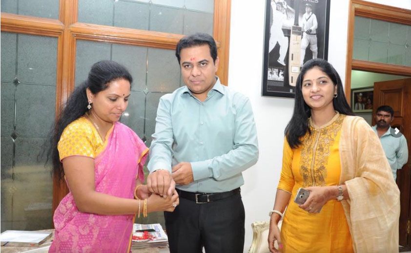 Kavitha Tie Rakhi Ktr Rare Photos