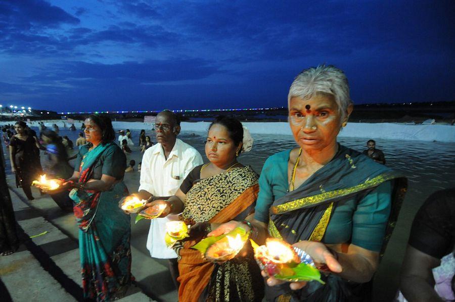 Last Day Of Krishna Pushkaralu Photos