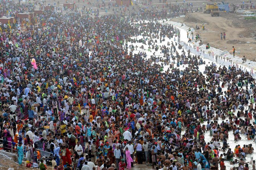 Last Day Of Krishna Pushkaralu Photos