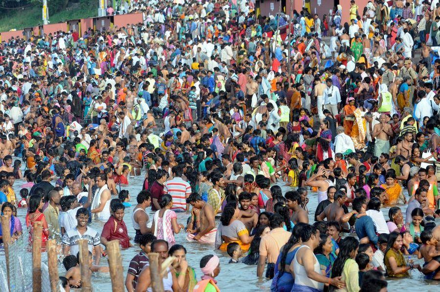 Last Day Of Krishna Pushkaralu Photos