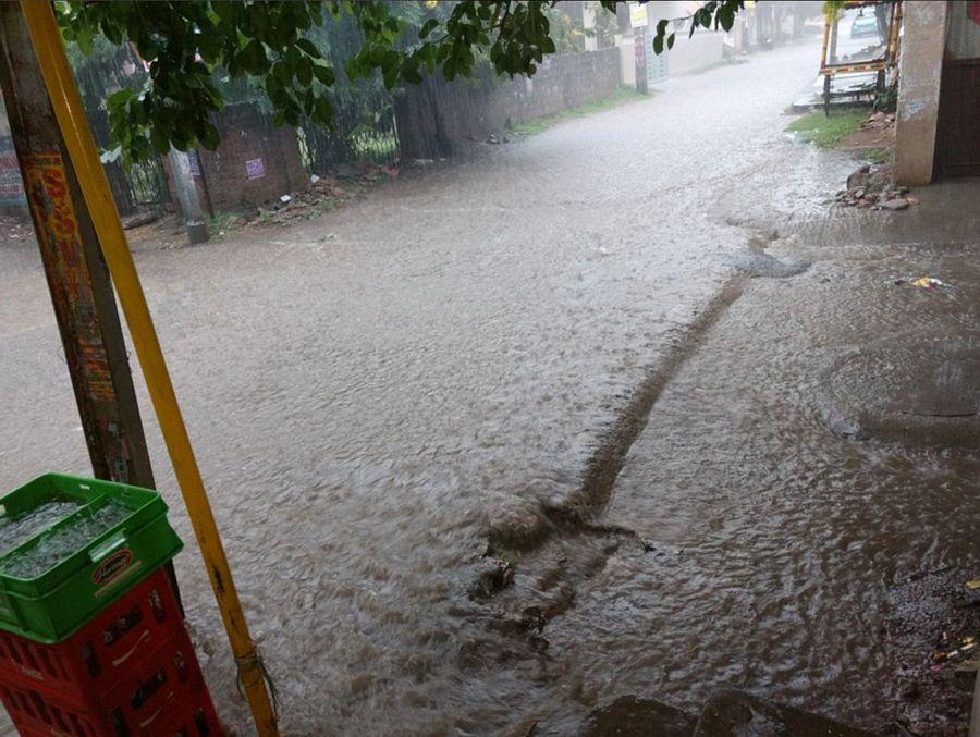 PHOTOS: Heavy rains lashes Hyderabad