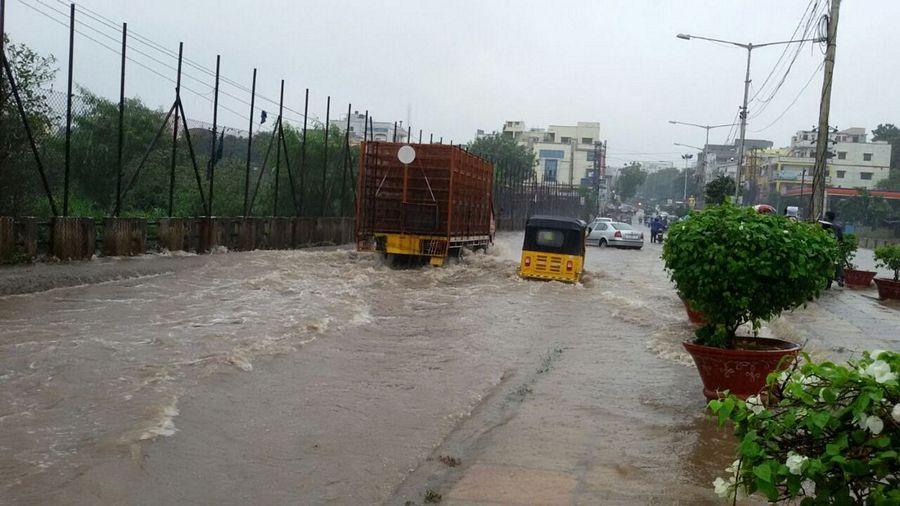 PHOTOS: Heavy rains lashes Hyderabad