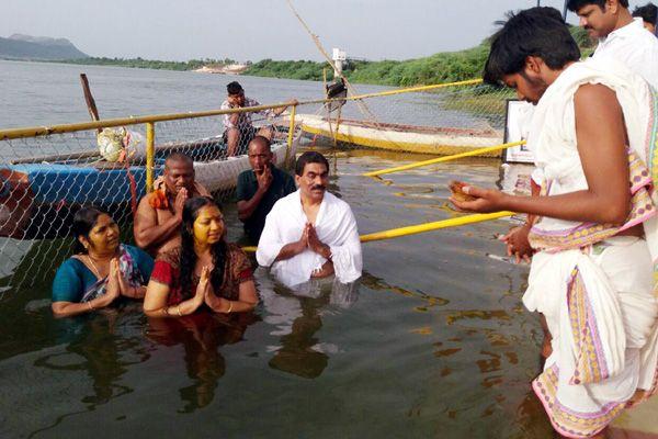 PHOTOS: Krishna Pushkaralu 2016