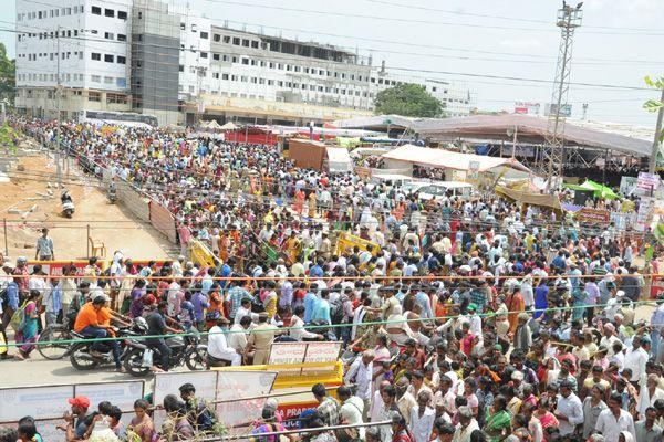 PHOTOS: Krishna Pushkaralu 2016