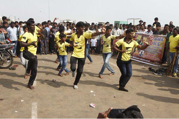 Photos All Tamilians Protesting In A Gandhian Way For Jallikattu