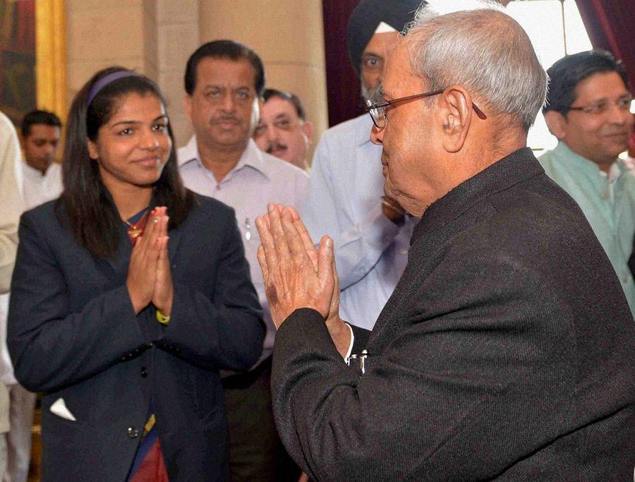 President Pranab Mukherjee Presented Awards to Rio Olympics Winners