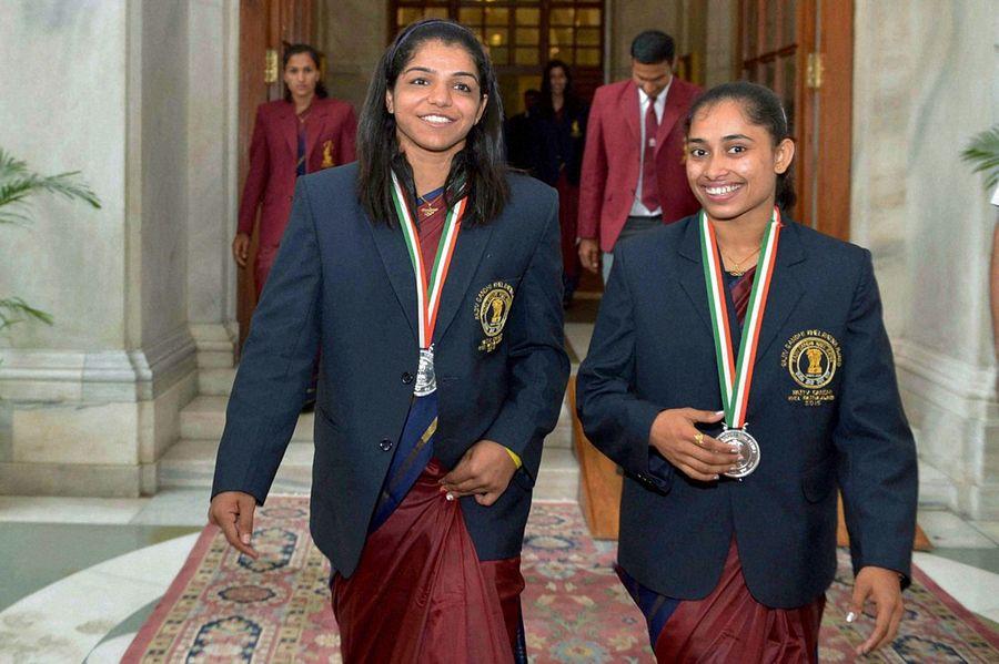 President Pranab Mukherjee Presented Awards to Rio Olympics Winners