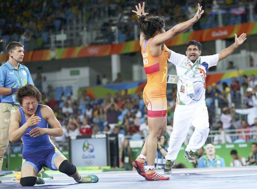 Rio Olympics: Wrestler Sakshi Malik wins India's first medal