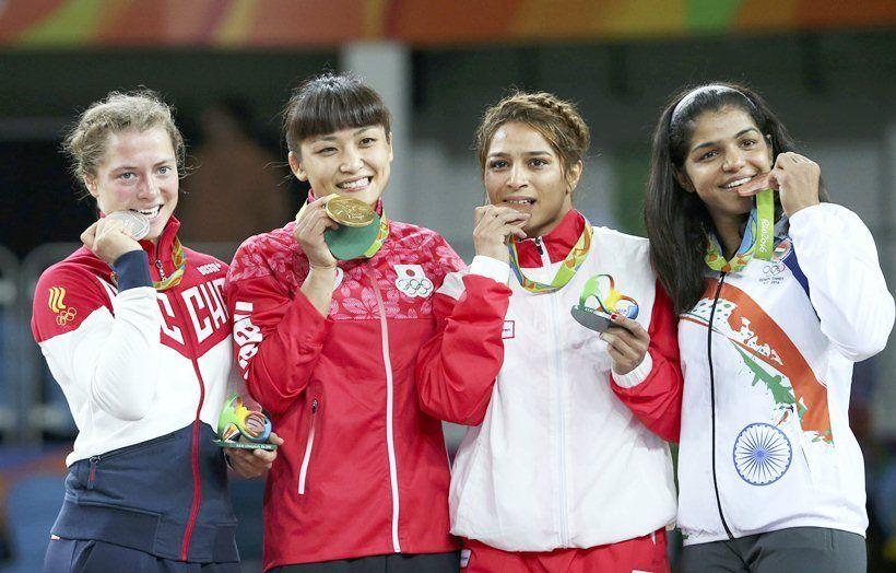 Rio Olympics: Wrestler Sakshi Malik wins India's first medal