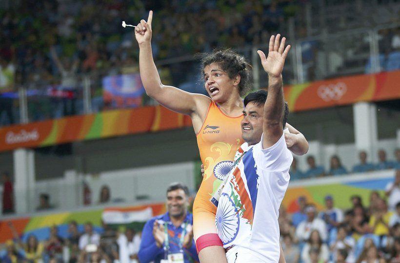Rio Olympics: Wrestler Sakshi Malik wins India's first medal