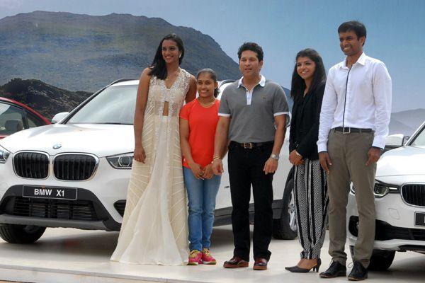 Sachin Tendulkar presents BMWs to India's Olympic medallists PHOTOS