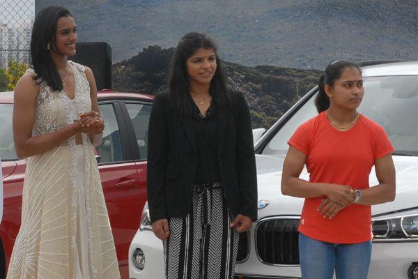 Sachin Tendulkar presents BMWs to India's Olympic medallists PHOTOS