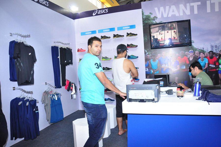 VVS Laxman Inaugurates Airtel Hyderabad Marathon Expo & SportEX Photos