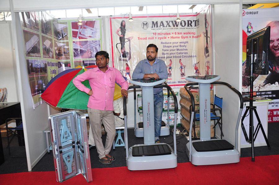VVS Laxman Inaugurates Airtel Hyderabad Marathon Expo & SportEX Photos