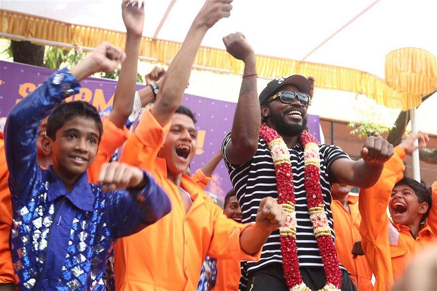 West Indies Cricketer Chris Gayle Visited Velammal School