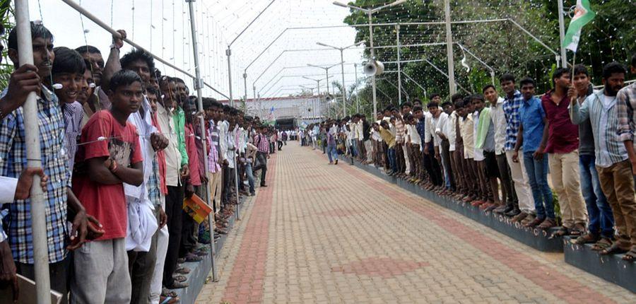 YS Jagan At Yuva Bheri Images In Nellore