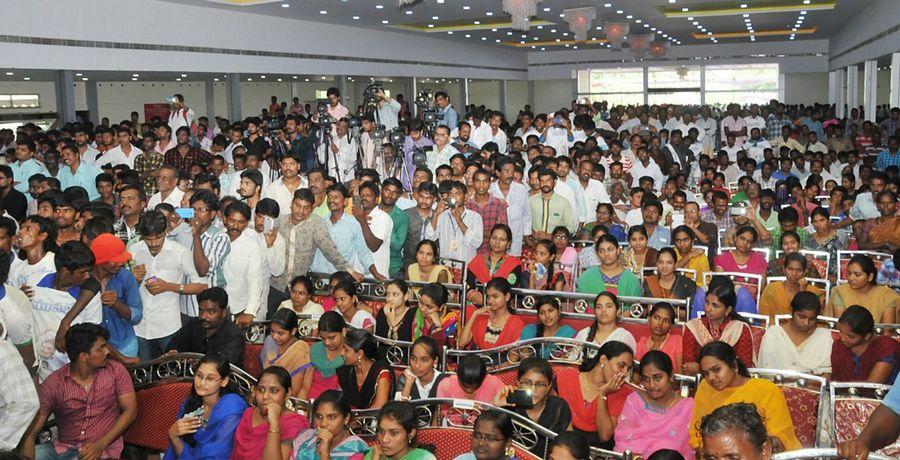 YS Jagan At Yuva Bheri Images In Nellore