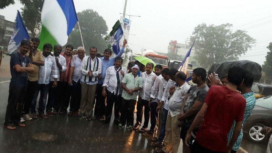 YSRCP’s AP Bandh a success Photos